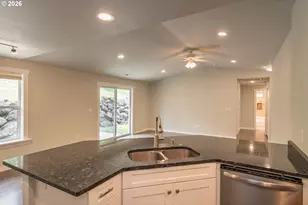 4509 Ridenour St, Roseburg, OR 97470 - Photo 13