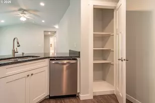 4509 Ridenour St, Roseburg, OR 97470 - Photo 9