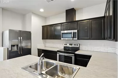 2240 SE 16th St, Gresham, OR 97080 - Photo 7