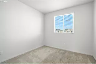 2240 SE 16th St, Gresham, OR 97080 - Photo 13