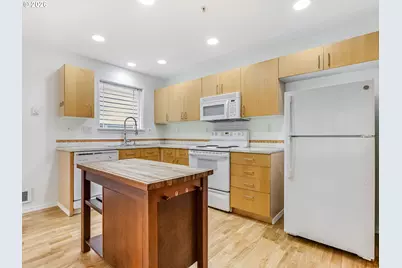 6704 N Pittsburg Ave, Portland, OR 97203 - Photo 9