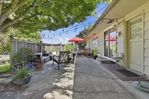 12915 NE Morris Ct, Portland, OR 97230 - Photo 21