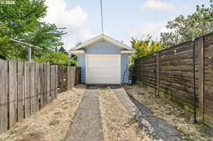 1916 NE 52nd Ave, Portland, OR 97213 - Photo 3