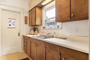 1916 NE 52nd Ave, Portland, OR 97213 - Photo 15