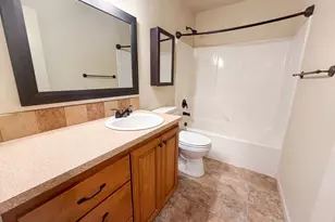 2817 SE Condor Ave, Gresham, OR 97080 - Photo 5