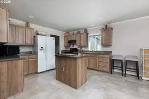 1809 SE Alder Ln Dr, Toledo, OR 97391 - Photo 7