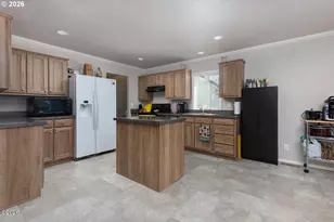 1809 SE Alder Ln Dr, Toledo, OR 97391 - Photo 5