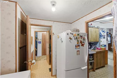 60024 Fairview Rd, Coquille, OR 97423 - Photo 15