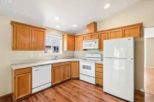 308 SE 9th St, Battle Ground, WA 98604 - Photo 13