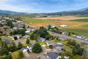 6460 Colonial Way, Tillamook, OR 97141 - Photo 3