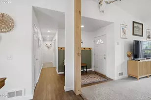 6460 Colonial Way, Tillamook, OR 97141 - Photo 15