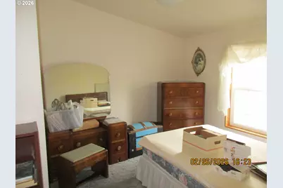 323 Easy St, Sutherlin, OR 97479 - Photo 9