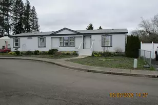 323 Easy St, Sutherlin, OR 97479 - Photo 1