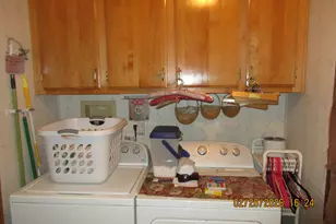 323 Easy St, Sutherlin, OR 97479 - Photo 15