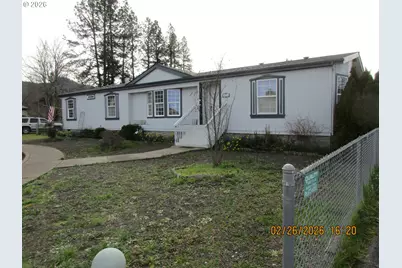 323 Easy St, Sutherlin, OR 97479 - Photo 3