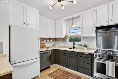 6715 NE 22nd Ave NE, Portland, OR 97211 - Photo 13