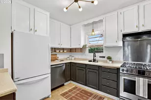 6715 NE 22nd Ave NE, Portland, OR 97211 - Photo 13