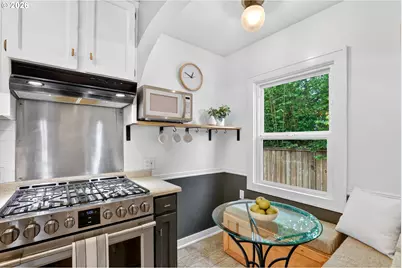 6715 NE 22nd Ave NE, Portland, OR 97211 - Photo 11