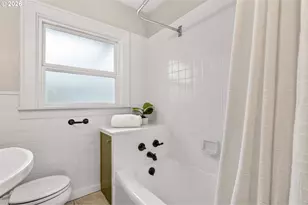 6715 NE 22nd Ave NE, Portland, OR 97211 - Photo 19
