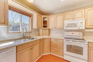 1120 SE Spruce Ct, Gresham, OR 97080 - Photo 11