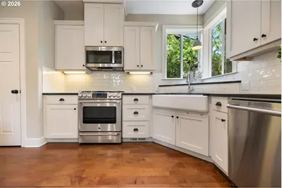 4130 SW Primrose St, Portland, OR 97219 - Photo 11
