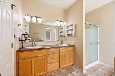 518 W 12th Way, La Center, WA 98629 - Photo 23