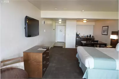 88416 1st Ave #401, Florence, OR 97439 - Photo 13