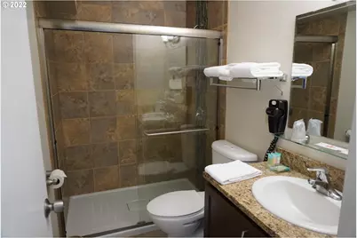 88416 1st Ave #401, Florence, OR 97439 - Photo 7