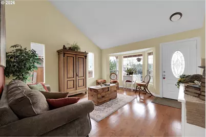 4452 Jessica Dr, Springfield, OR 97478 - Photo 9