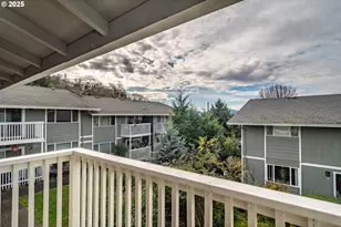 885 NE Sunset St, Roseburg, OR 97470 - Photo 13