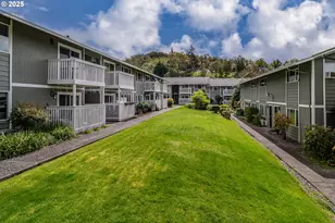 885 NE Sunset St, Roseburg, OR 97470 - Photo 33