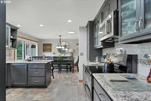 9076 Daleview Rd, Salem, OR 97317 - Photo 15