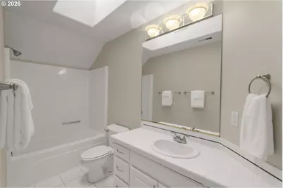 14240 NW Harbor Ln, Portland, OR 97229 - Photo 33