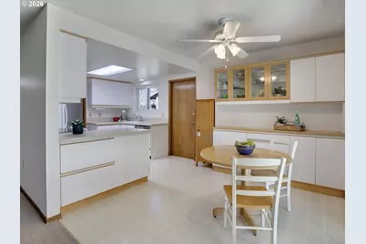 16350 SW Royalty Pkwy, King City, OR 97224 - Photo 13