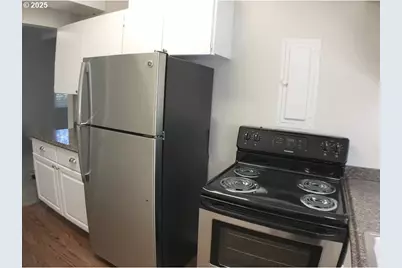 2536 NE Hoyt St, Portland, OR 97232 - Photo 45