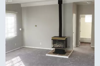 2536 NE Hoyt St, Portland, OR 97232 - Photo 13