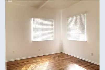 2536 NE Hoyt St, Portland, OR 97232 - Photo 31