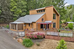 320 Rays Ln, Tenmile, OR 97481 - Photo 3