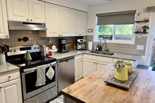327 Country Club Rd, Eugene, OR 97401 - Photo 7