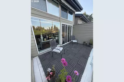 327 Country Club Rd, Eugene, OR 97401 - Photo 33