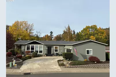 393 Knoll Terrace Dr, Canyonville, OR 97417 - Photo 35