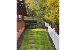 393 Knoll Terrace Dr, Canyonville, OR 97417 - Photo 33