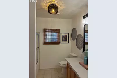 393 Knoll Terrace Dr, Canyonville, OR 97417 - Photo 19