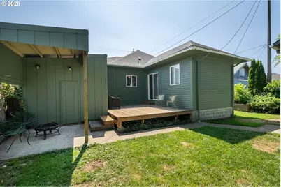 1902 6th St, Tillamook, OR 97141 - Photo 35