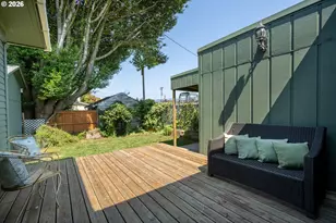 1902 6th St, Tillamook, OR 97141 - Photo 33