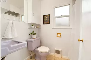 105 NE 66th Ave, Portland, OR 97213 - Photo 29