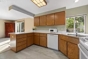 8414 SW Langtree St, Portland, OR 97224 - Photo 9