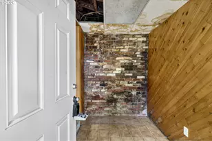 16701 SE Stephens St, Portland, OR 97233 - Photo 11