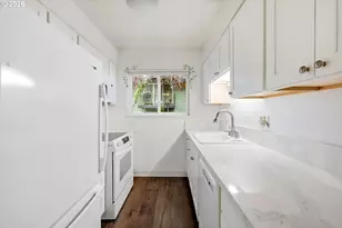 1550 SE Lava Dr, Milwaukie, OR 97222 - Photo 13