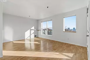 325 NW Uptown Terrace, Portland, OR 97210 - Photo 9